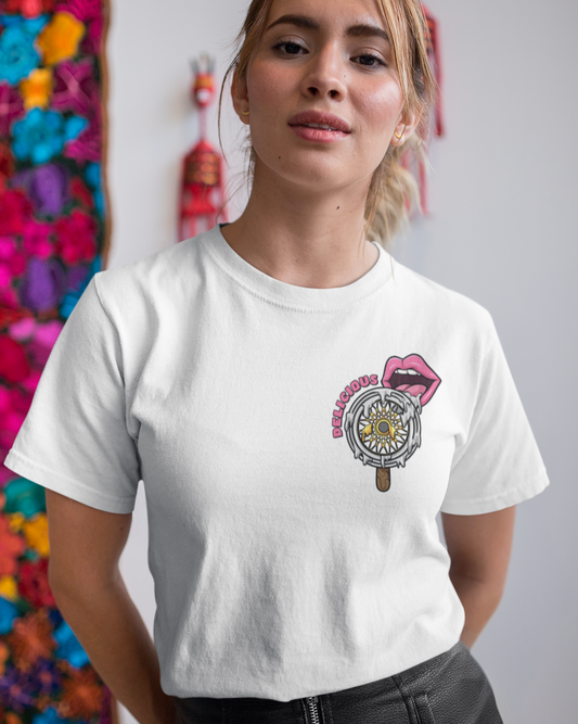 DELICIOUS Brustdruck T-Shirt